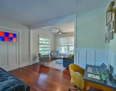 2408 Hillview Street - Photo Thumbnail 5
