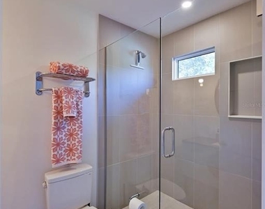 2408 Hillview Street - Photo Thumbnail 13