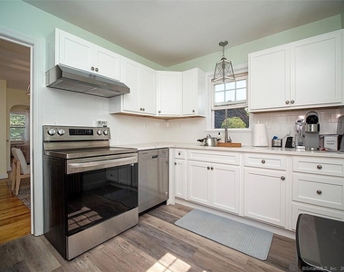 30 Seaview Avenue - Photo Thumbnail 15
