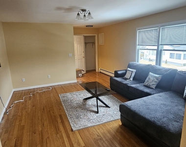 295 Bartlett Street - Photo Thumbnail 4