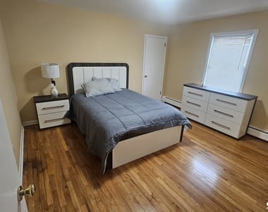295 Bartlett Street - Photo Thumbnail 10