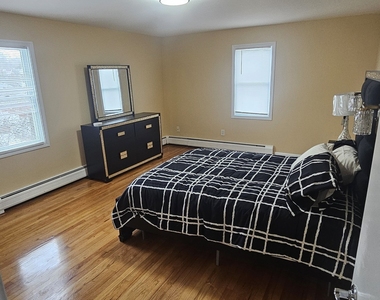 295 Bartlett Street - Photo Thumbnail 12
