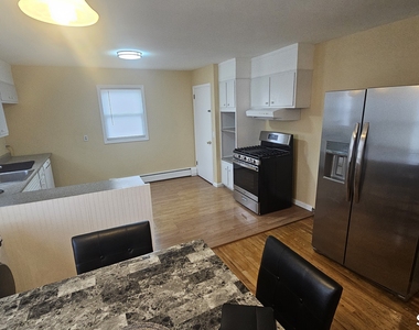 295 Bartlett Street - Photo Thumbnail 7