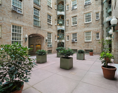 509 East 77th Street - Photo Thumbnail 5