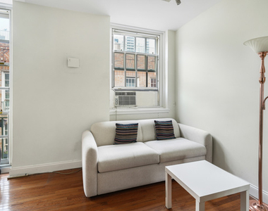 509 East 77th Street - Photo Thumbnail 3