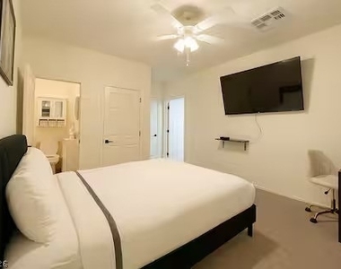 1417 Danielle Rebecca Avenue - Photo Thumbnail 10
