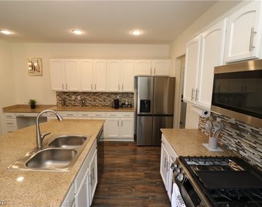 1417 Danielle Rebecca Avenue - Photo Thumbnail 29