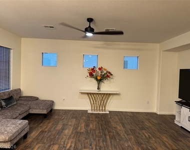 1417 Danielle Rebecca Avenue - Photo Thumbnail 6