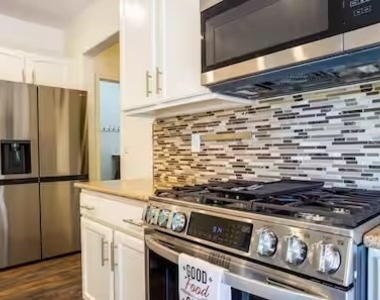 1417 Danielle Rebecca Avenue - Photo Thumbnail 2