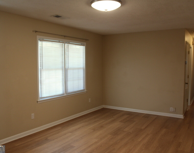 128 Sandy Way - Photo Thumbnail 5