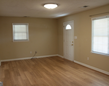 128 Sandy Way - Photo Thumbnail 3