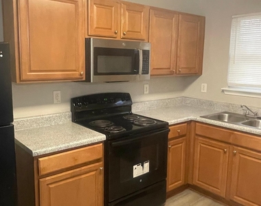 1736 Devon Drive Sw - Photo Thumbnail 9