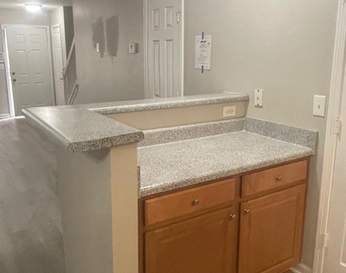 1736 Devon Drive Sw - Photo Thumbnail 10