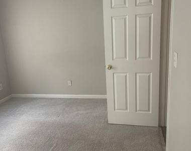 1736 Devon Drive Sw - Photo Thumbnail 33