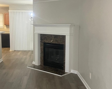 1736 Devon Drive Sw - Photo Thumbnail 1