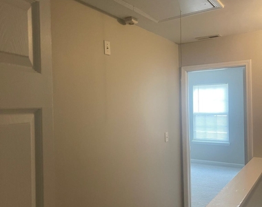1736 Devon Drive Sw - Photo Thumbnail 18