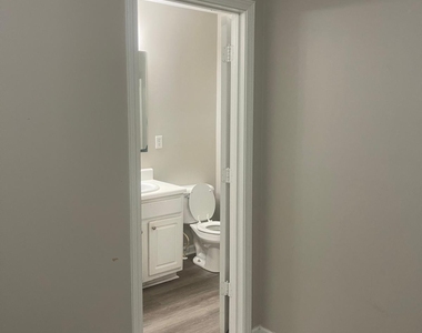 1736 Devon Drive Sw - Photo Thumbnail 6