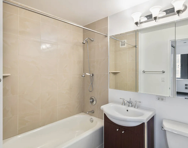 100 Maiden Lane - Photo Thumbnail 2