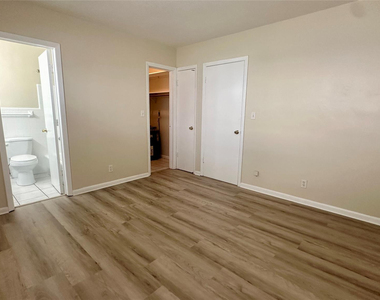 717 Se 16th Street - Photo Thumbnail 4