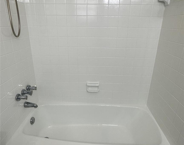 717 Se 16th Street - Photo Thumbnail 6