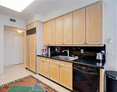3200 N Ocean Boulevard - Photo Thumbnail 7