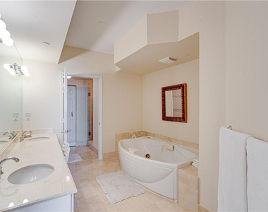 3200 N Ocean Boulevard - Photo Thumbnail 20