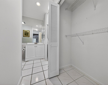 6253 Bay Club Drive - Photo Thumbnail 22