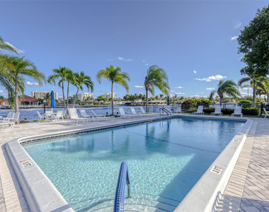 6253 Bay Club Drive - Photo Thumbnail 32