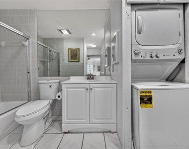 6253 Bay Club Drive - Photo Thumbnail 21