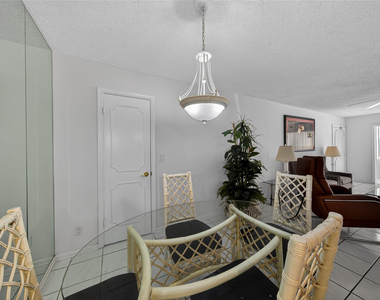 6253 Bay Club Drive - Photo Thumbnail 15