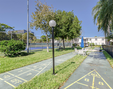 6253 Bay Club Drive - Photo Thumbnail 42