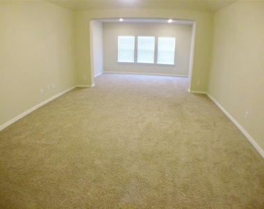 7675 Dotter Drive - Photo Thumbnail 14