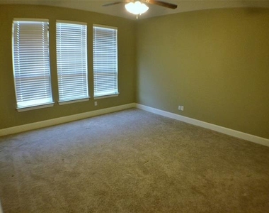 7675 Dotter Drive - Photo Thumbnail 8