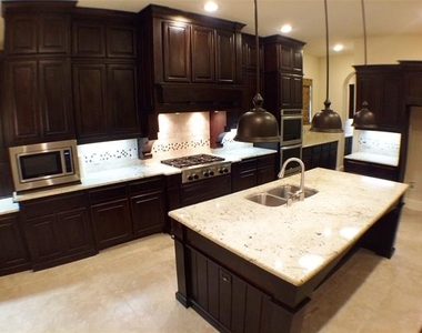 7675 Dotter Drive - Photo Thumbnail 4