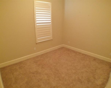 7675 Dotter Drive - Photo Thumbnail 24