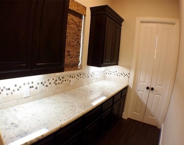 7675 Dotter Drive - Photo Thumbnail 5