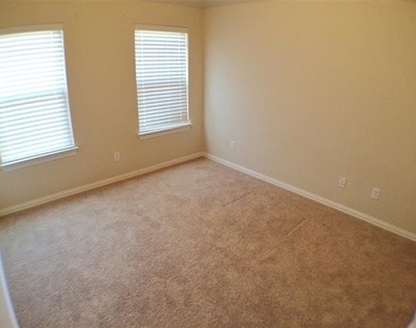 7675 Dotter Drive - Photo Thumbnail 16