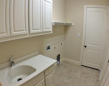 7675 Dotter Drive - Photo Thumbnail 7