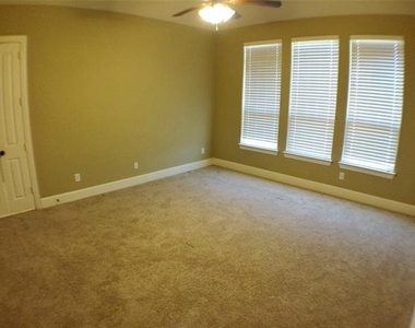 7675 Dotter Drive - Photo Thumbnail 9