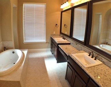 7675 Dotter Drive - Photo Thumbnail 10