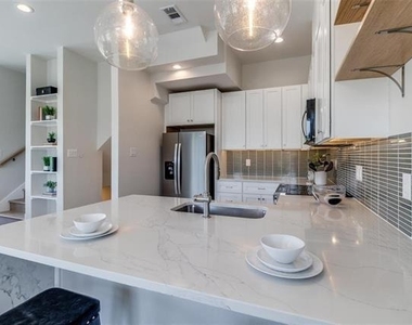 3308 Birmingham Avenue - Photo Thumbnail 12