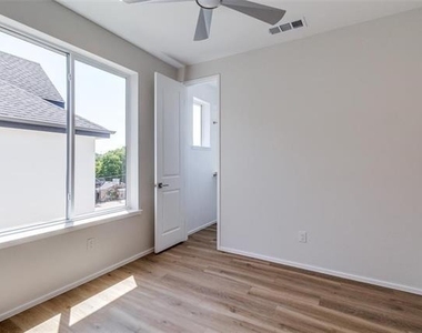 3308 Birmingham Avenue - Photo Thumbnail 16