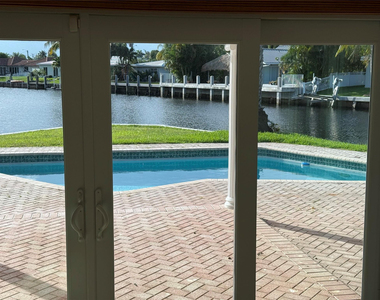 5251 Ne 29th Avenue - Photo Thumbnail 1