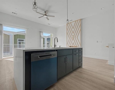 2925 Spruce Valley Lane - Photo Thumbnail 31