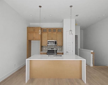 2925 Spruce Valley Lane - Photo Thumbnail 21
