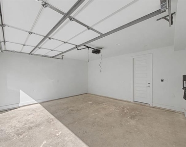 2925 Spruce Valley Lane - Photo Thumbnail 28