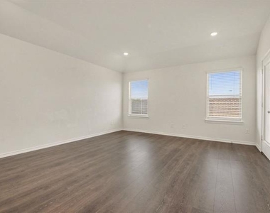 505 Banner Avenue - Photo Thumbnail 6