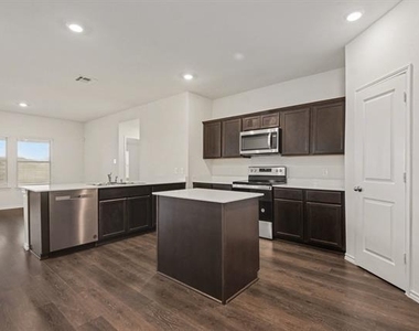 505 Banner Avenue - Photo Thumbnail 9