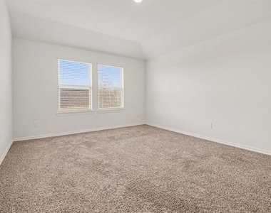 505 Banner Avenue - Photo Thumbnail 13