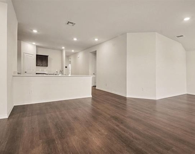 505 Banner Avenue - Photo Thumbnail 8